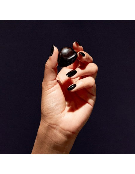 OPI Nature Strong Onyx Skie